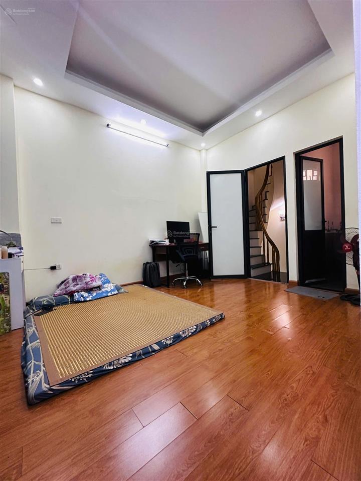 Nhà 4 tầng 30m² nam dư 3 ngủ tiềm năng cách đường ô tô tránh 40m gần chợ, trường, bệnh viện