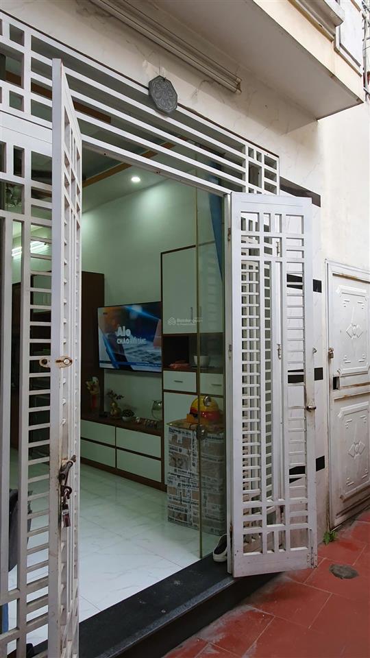 Nhà 4 tầng 30m² nam dư 3 ngủ tiềm năng cách đường ô tô tránh 40m gần chợ, trường, bệnh viện
