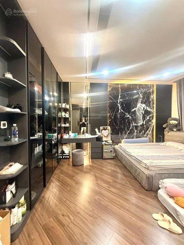 Biệt thự hẻm 10m thoại ngọc hầu, phú thạnh, dt 8x18m, 2 lầu st, giá 26.5 tỷ