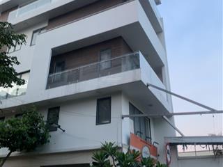 Bán căn nhà đẹp hoàn hảo. giá mềm. nhát kv. dt 310m. ngang 9,9m. hẻm rộng xe quay đầu kv. công chức