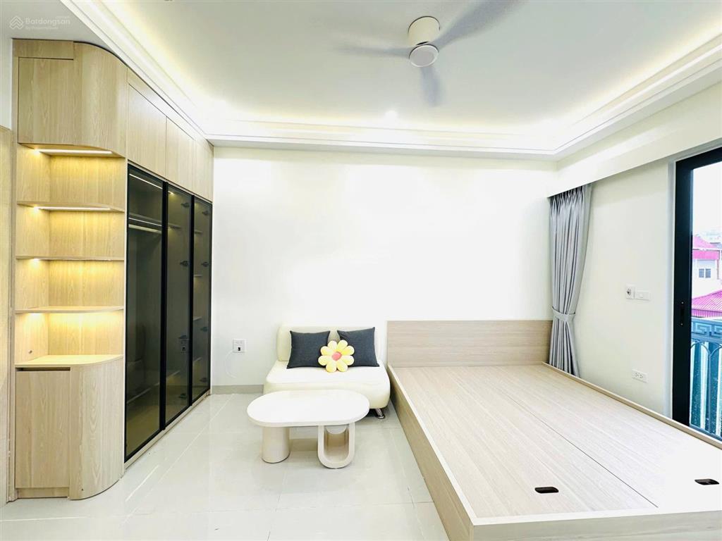 Ngõ 1 bùi xương trạch  gác xép rộng rãi có thể nằm 4 người, ban công thoáng sáng