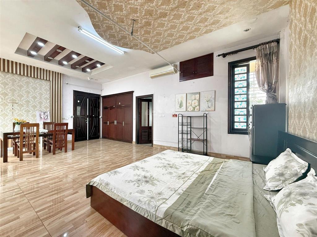 Tòa nhà đặng trần côn  phòng rộng giá rẻ, còn 1 phòng hiếm có
