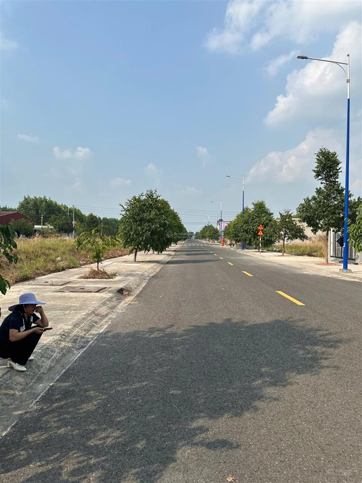 Bán đất minh thành chơn thành 150m2  thổ cư 100%  mặt tiền đường nhựa t  20