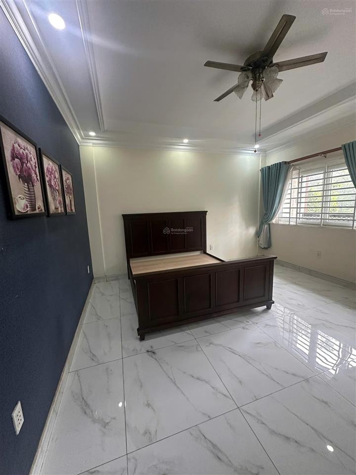 Bán shophouse unitown thủ dầu một  mặt tiền bùi thị xuân  460m2 sàn  12.5 tỷ