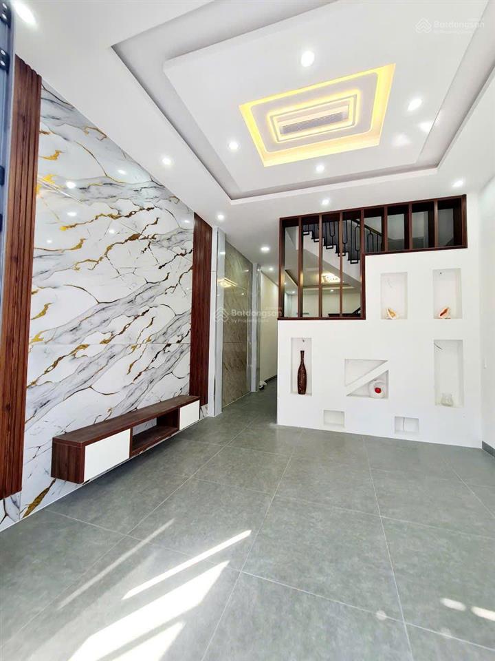 Chính chủ bán nhà ngay chợ long trường