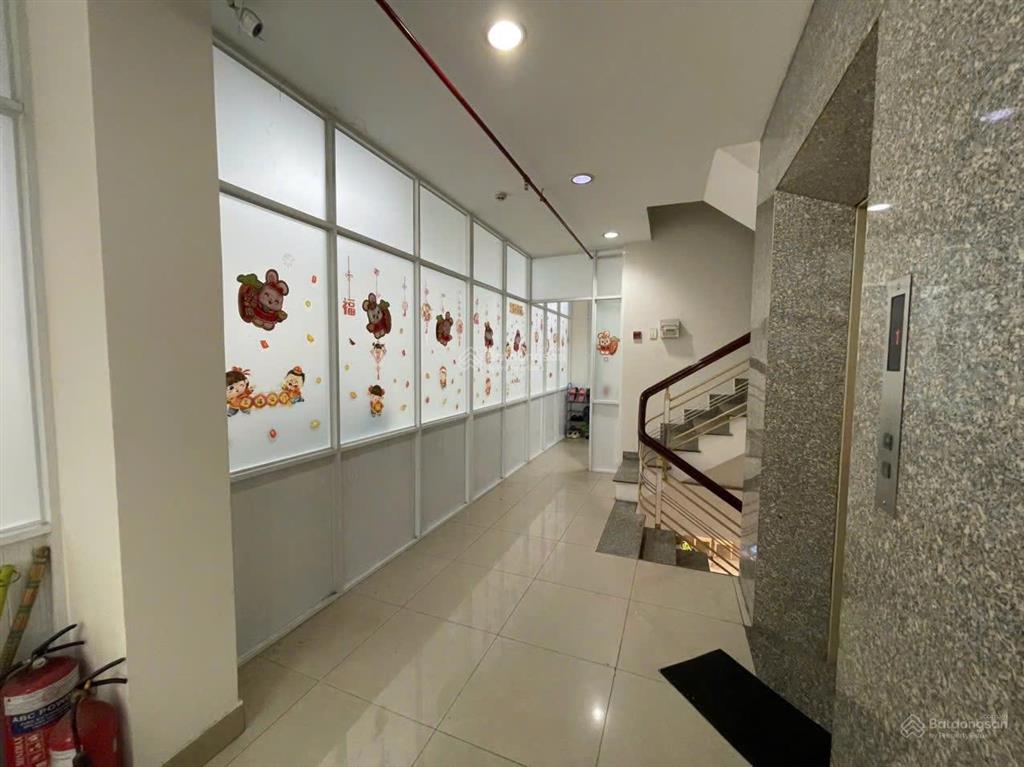 Cho thuê văn phòng 130m2/lầu tại trung tâm quận 6, giá 16 triệu/tháng/lầu 130m2