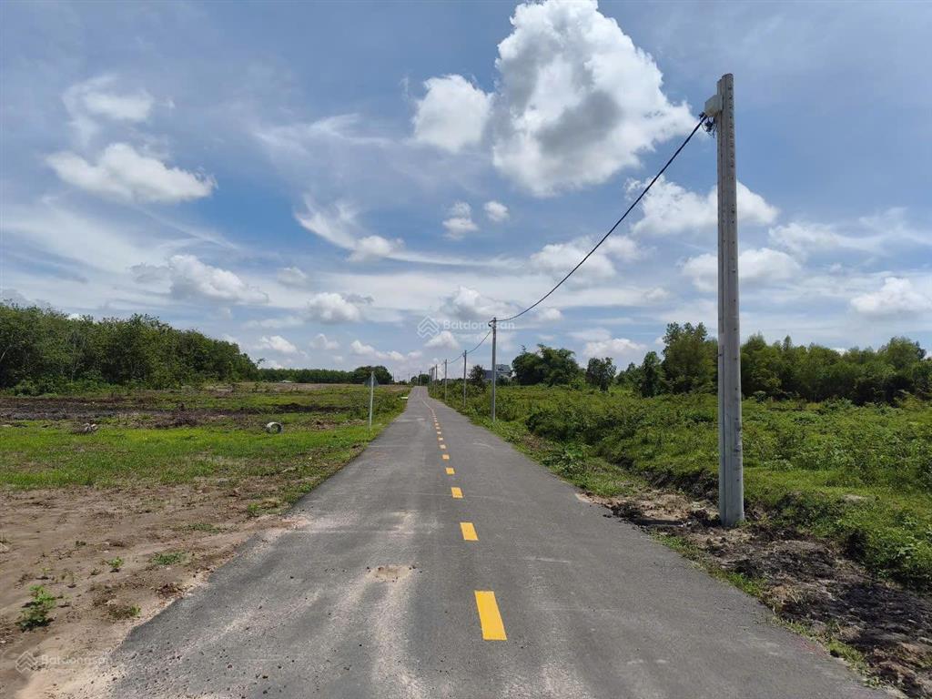 Bán đất mặt tiền đh506 5.600m thổ cư 2 mặt tiền đường nhựa