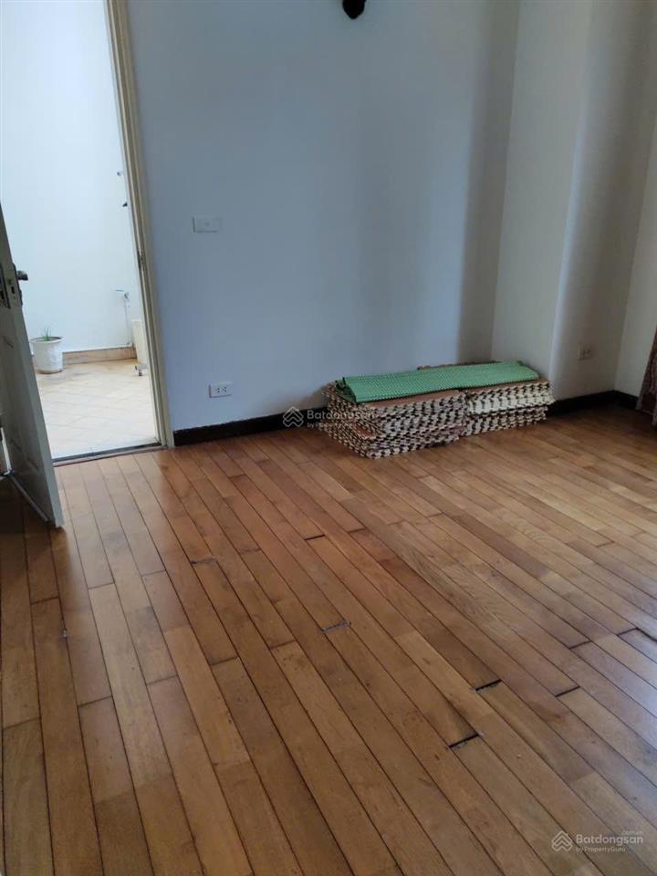 Chính chủ cần bán nhanh căn 409 g4 mặt phố vũ phạm hàm 3n 2vs 2 ban công 107m2 sổ đỏ
