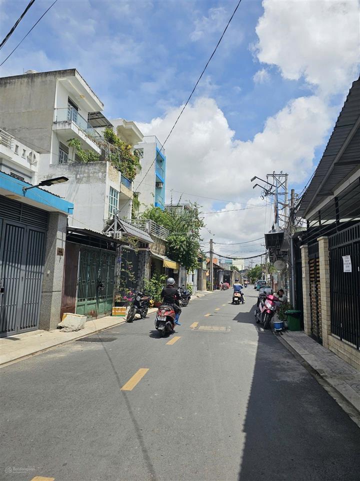 Bán dãy trọ 698m2 chỉ hơn 45tr/m2 nguyễn văn quá mặt tiền kênh tham lương đông hưng thuận quận 12