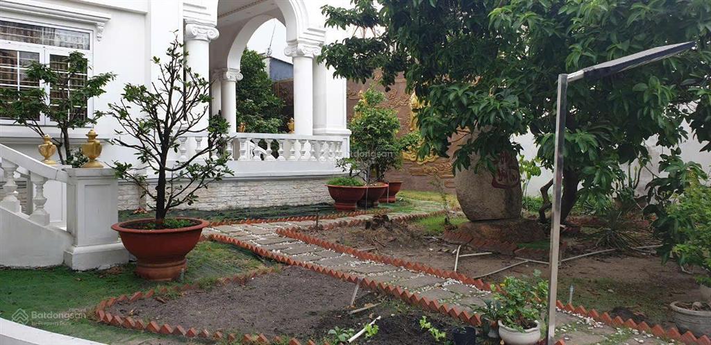 Siêu biệt thự đông bắc q12  1233,9m2  5 tầng  có hồ bơi, thang máy