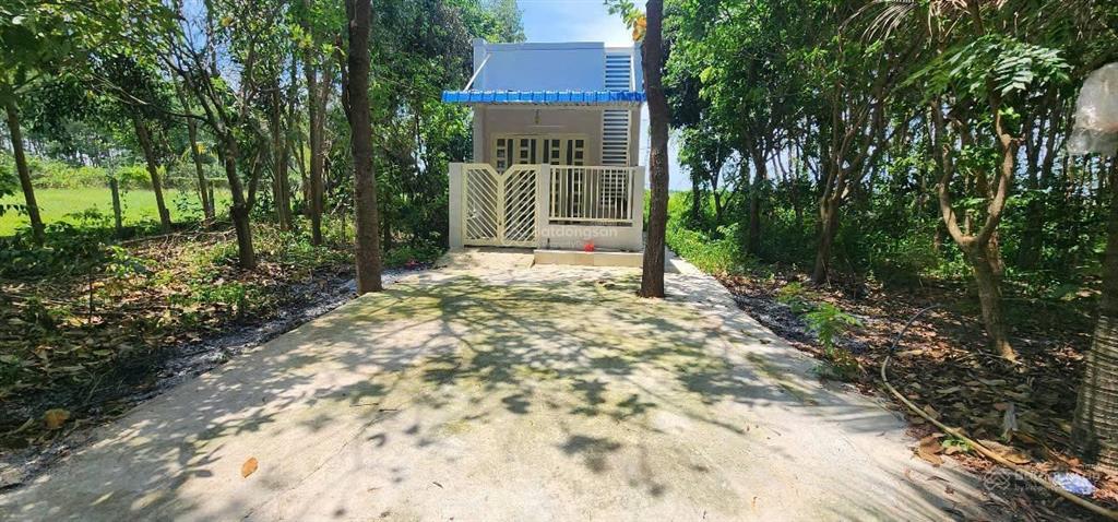 Căn nhà vườn giá cực mềm 2tỷ8 1000m2 có 300m2 thổ cư tại xã phước thạnh, tphcm