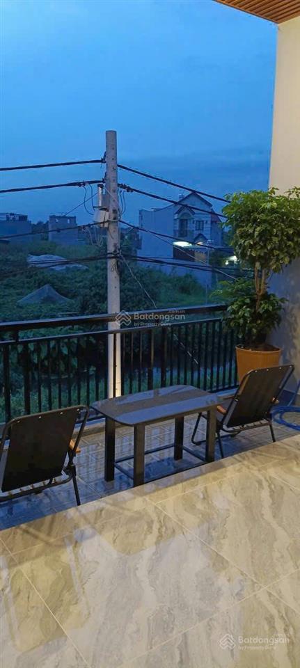 Bán nhà mặt tiền kênh nhà vuông 5,5x17=97m2 view đẹp 3 tầng giá 3 tỷ 6 tl