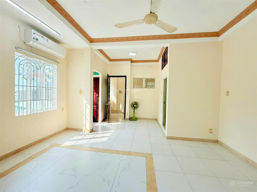 5 căn ra mặt tiền hoàng dư khương, quận 10  diện tích 30,1m². 4.2m, dài 7m. 4 tầng kiên cố