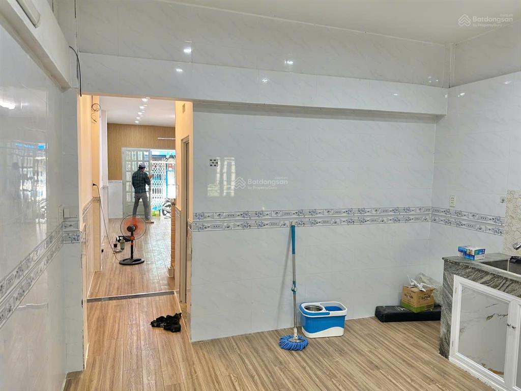 Bán nhà 48/6 đường chu văn an  chợ bình tây 6.5 tỷ4.2x16m 2 tầng