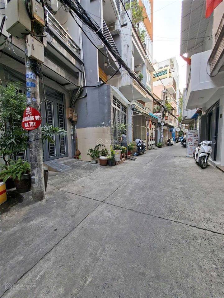 Bán nhà ngay 40 gia phú quận 5  68m2 (4x17) xây dựng 5 tầng giá chỉ 10 tỷ