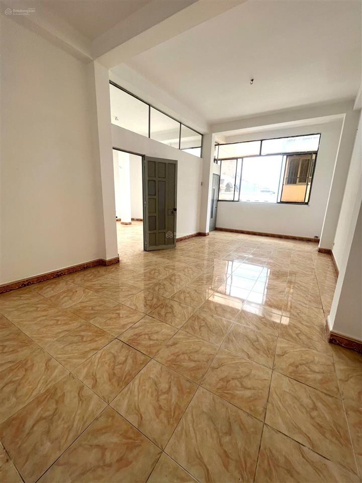 Bán nhà hẻm xe tải lạc long quân p5 quận 11  6x7m 5 tầng 8,35 tỷ thương lượng