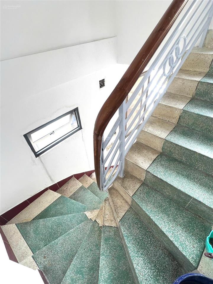 Bán nhà hẻm xe tải lạc long quân p5 quận 11  6x7m 5 tầng 8,35 tỷ thương lượng