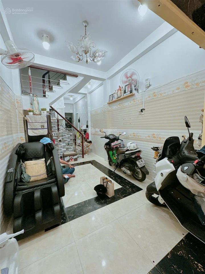 Bán nhà 5.75 tỷ ngay 135/10 nguyễn trãi,q5 3pn 4wc hẻm sạch, sát xe hơi 3x10m, 4 tầng