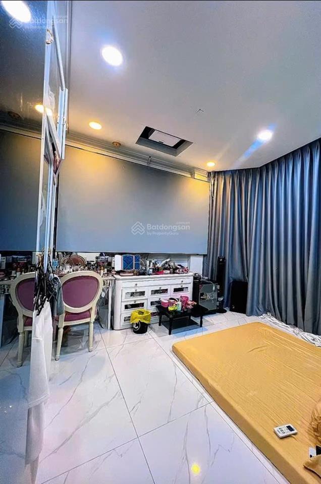 Bán nhà 7,9 tỷ hxh nguyễn duy dương quận 10  4,5x9m 4 tầng nhà đẹp