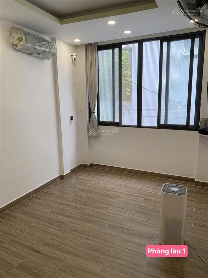 Bán gấp nhà 50/1 nguyễn hiền, quận 3. diện tích 3.1x8m, 4 tầng chỉ 5.7 tỷ