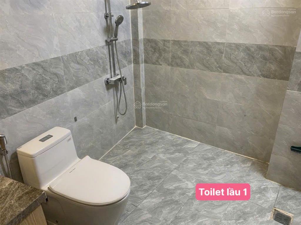 Bán gấp nhà 50/1 nguyễn hiền, quận 3. diện tích 3.1x8m, 4 tầng chỉ 5.7 tỷ