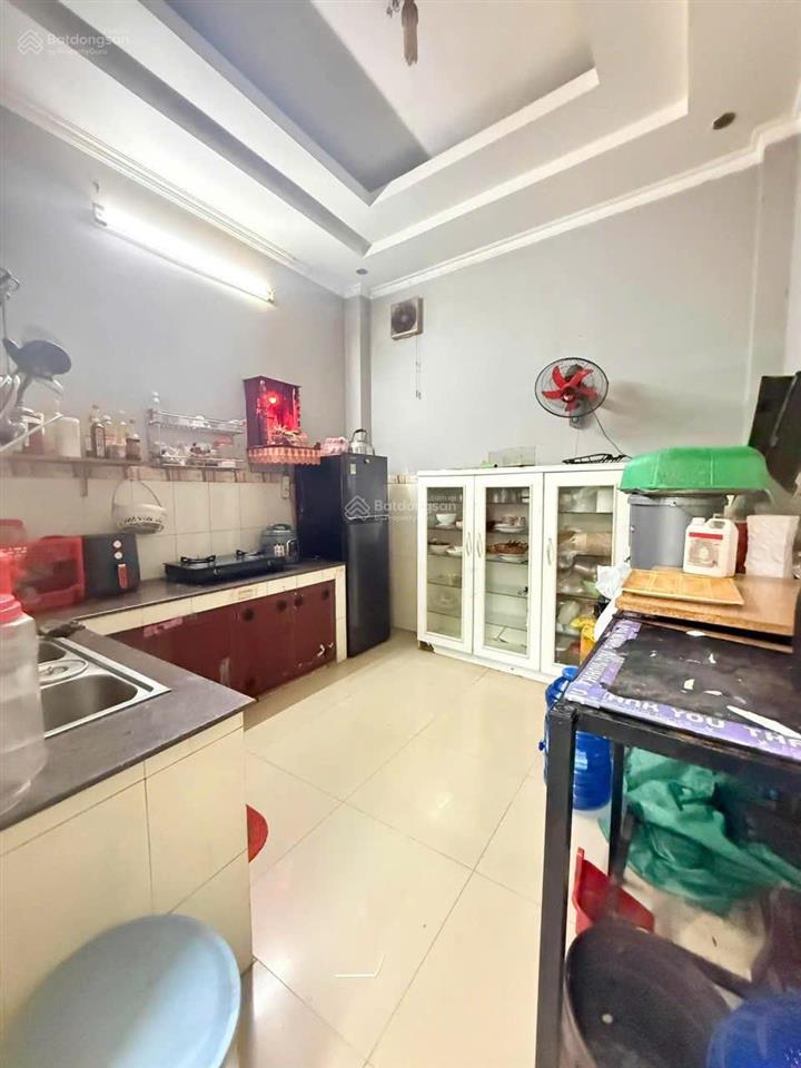 Bán nhà hẻm ô tô nguyễn ngọc lộc  40,8m2 chỉ 6,2 tỷ, nhà 3 tầng cho thuê 20tr/tháng