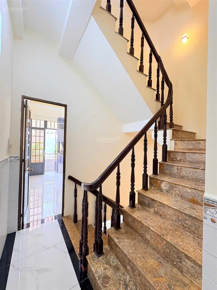 Bán nhà hẻm vf3 âu cơ tân phú  ngang 3.5x11m2  5 tầng 4 pn giá chỉ 5.58 tỷ
