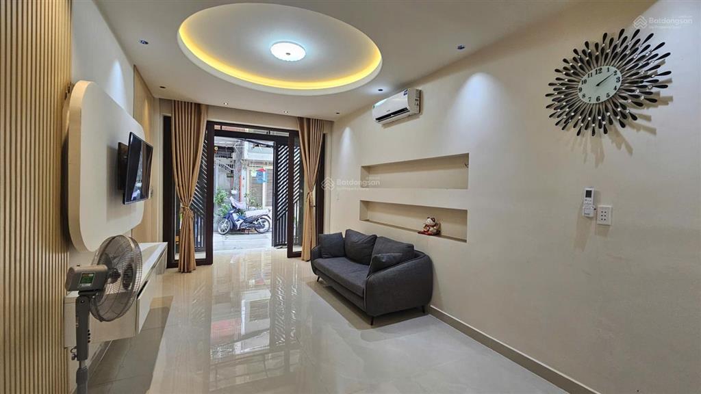 Bán nhà hxh nguyễn đình chiểu quận 3  diện tích 3.3x10m  3 tầng mới  8.3 tỷ