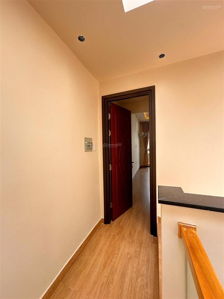 Bán nhà hxh nguyễn đình chiểu quận 3  diện tích 3.3x10m  3 tầng mới  8.3 tỷ