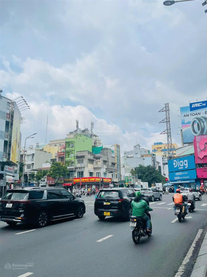 Bán nhà mặt tiền điện biên phủ quận 1  4x8m, 4 tầng, giá 9,8 tỷ hiếm có