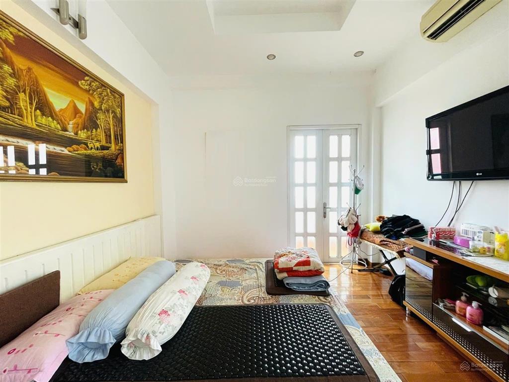 Bán nhà riêng hẻm ô tô thành thái quận 10  5.5x10m  3 tầng giá 10 tỷ