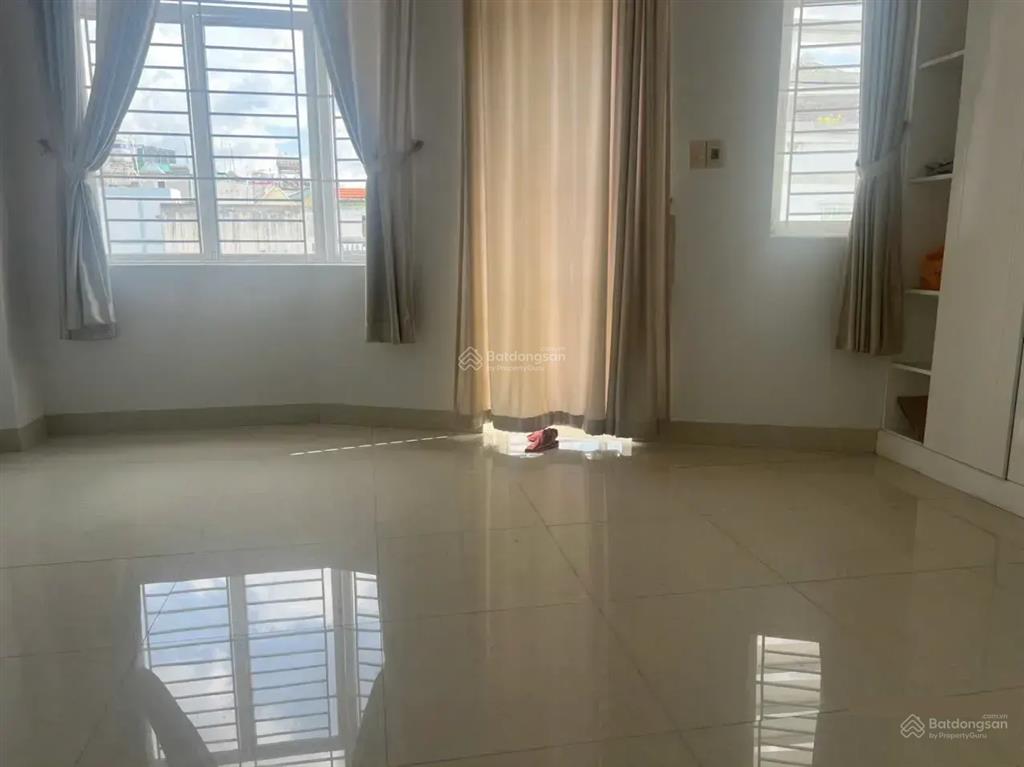 Bán nhà hẻm ô tô ngay nguyễn chí thanh quận 10, 5x6m, 3 tầng, giá 6.9 tỷ