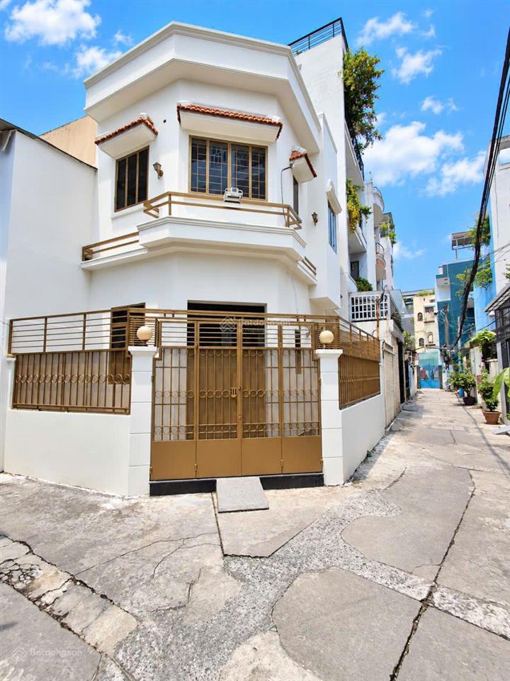 Bán nhà ngay phan xích long, phú nhuận  4.5x9m, kết cấu 2 tầng, giá 5.6 tỷ