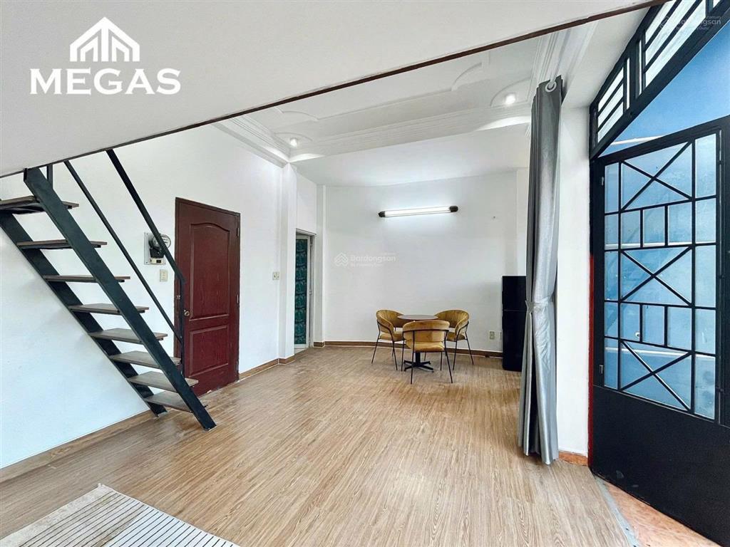 Duplex rộng 50m2 bancol thoáng mát ngay cư xá bắc hải quận 10, gần công viên lê thị riêng  giá hời