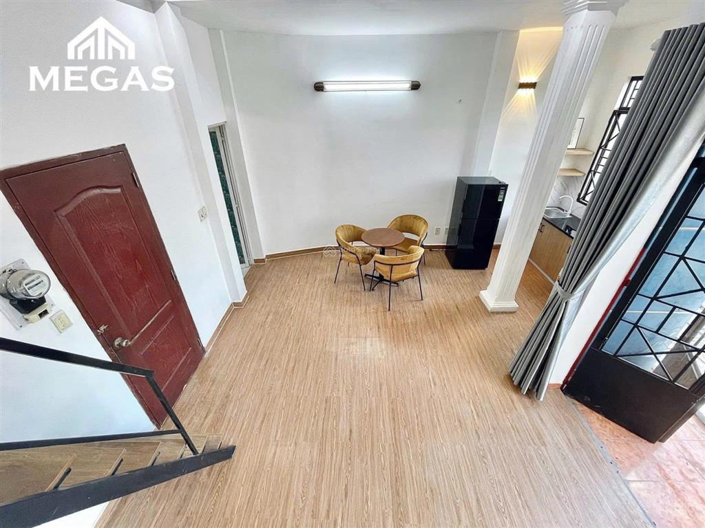 Duplex rộng 50m2 bancol thoáng mát ngay cư xá bắc hải quận 10, gần công viên lê thị riêng  giá hời