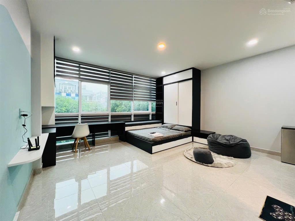 Studio 35m2 thoáng mát chỉ tính điện 3k5 free nước + phí dịch vụngay công viên lê văn tám quận 1