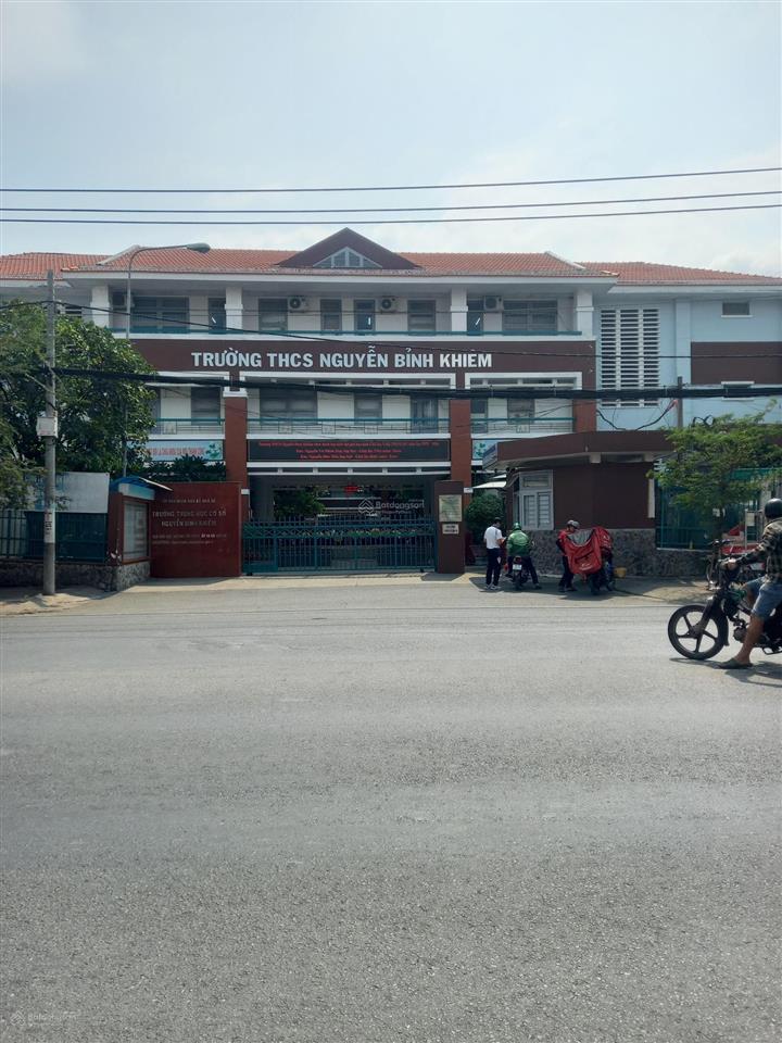 Bán mặt tiền huỳnh tấn phát ngang khủng 7m . nhà mới xây 3 tầng cạnh trường học nguyễn bỉnh khiêm