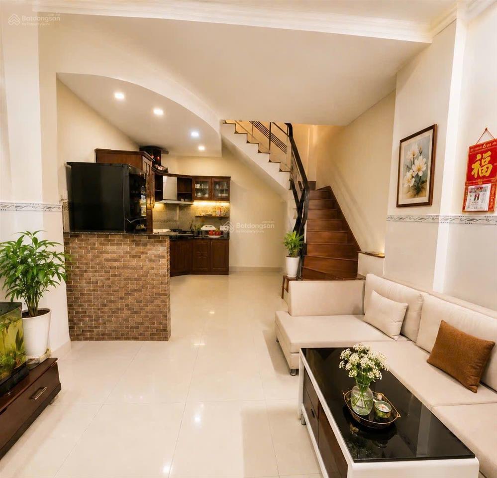 Bán nhà cạnh lotte. 5 tầng. 5 phòng ngủ. dtsd 140m2. chỉ 5 tỷ đồng tí