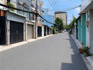 Bán nhà đường phú thuận cách phú mỹ hưng chỉ 200m. 6 phòng. dòng tiền 30tr/1 tháng. chỉ nhỉnh 9 tỉ