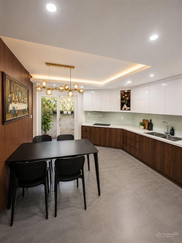 Bán nhà quận 7 hẻm xe hơi, ngang 5m, 4 tầng đẹp, full nội thất, giá 8 tỷ nhỉnh