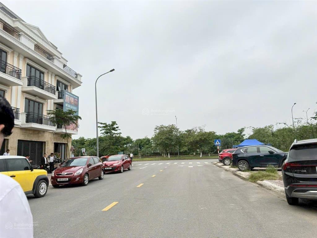 Vietsing square vsip "con gà đẻ trứng vàng" tại trung tâm từ sơn