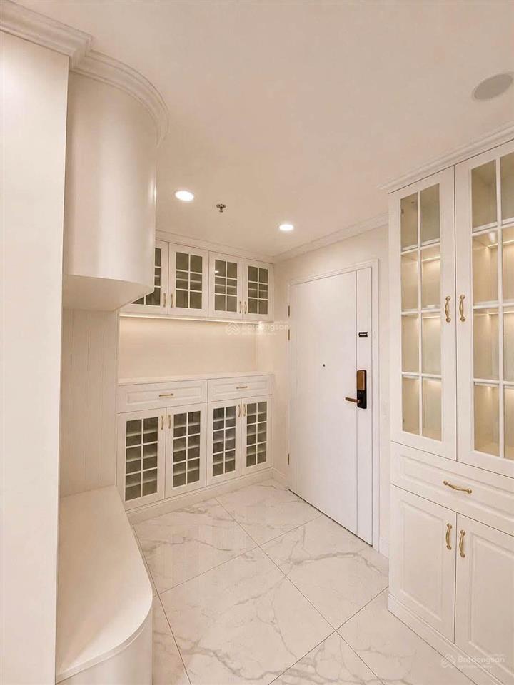 Bán căn hộ sunshine sky city quận 7 2pn giá 4,5 tỷ
