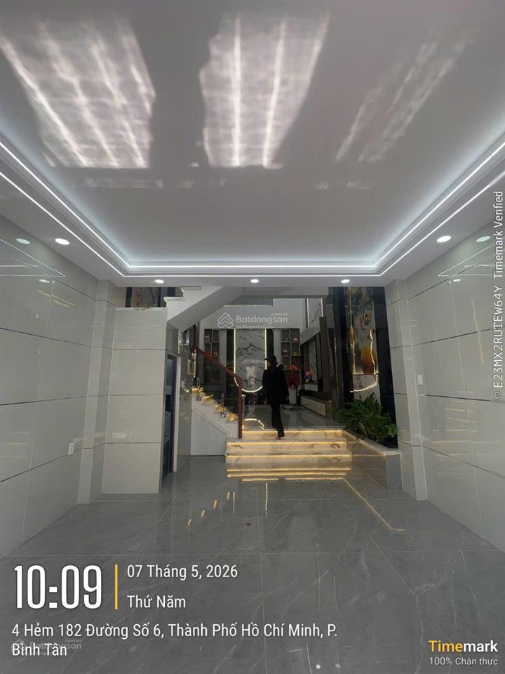 Nhà 5 4pm,5wc ,khu dân cư đồng bộ , hẻm xe hơi