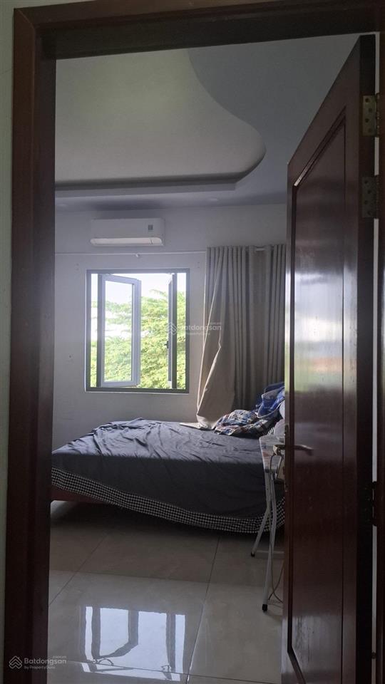 Nhà phố hóc môn , 110 m2 , sổ hồng riêng