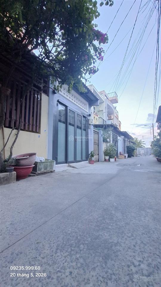 Nhà phố hóc môn , 110 m2 , sổ hồng riêng