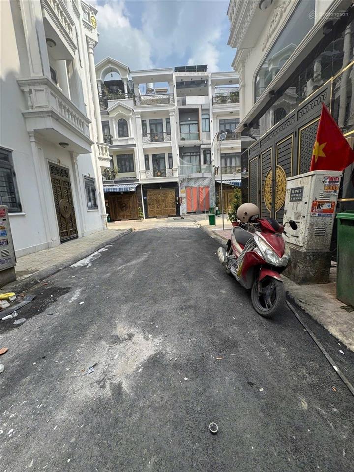 Dòng tiền ô tô  nhà đẹp 1 sẹc liên khu 4  5 ô tô đậu cửa, giá chỉ 6,5 tỷ