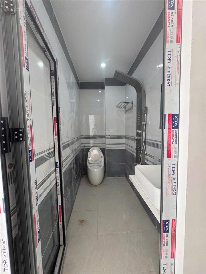 Dòng tiền ô tô  nhà đẹp 1 sẹc liên khu 4  5 ô tô đậu cửa, giá chỉ 6,5 tỷ