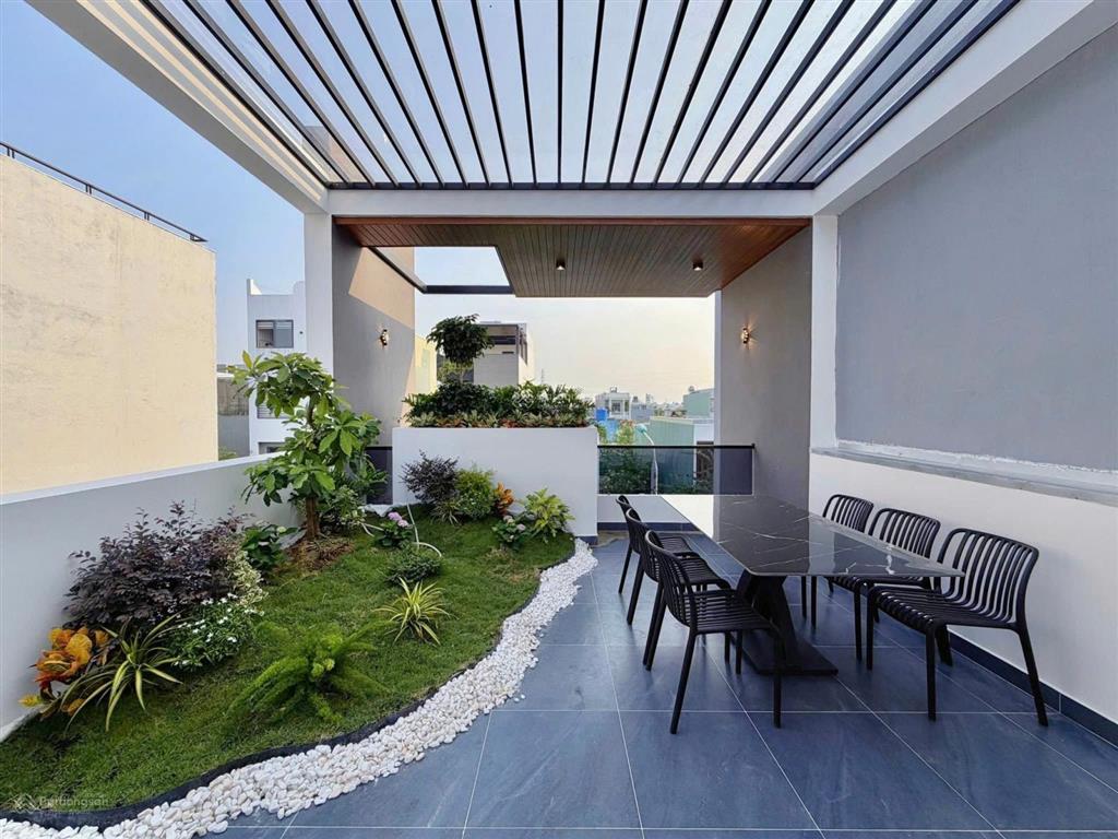 Bán nhà phố 3 tầng mới 100% hoà xuân hiện đại