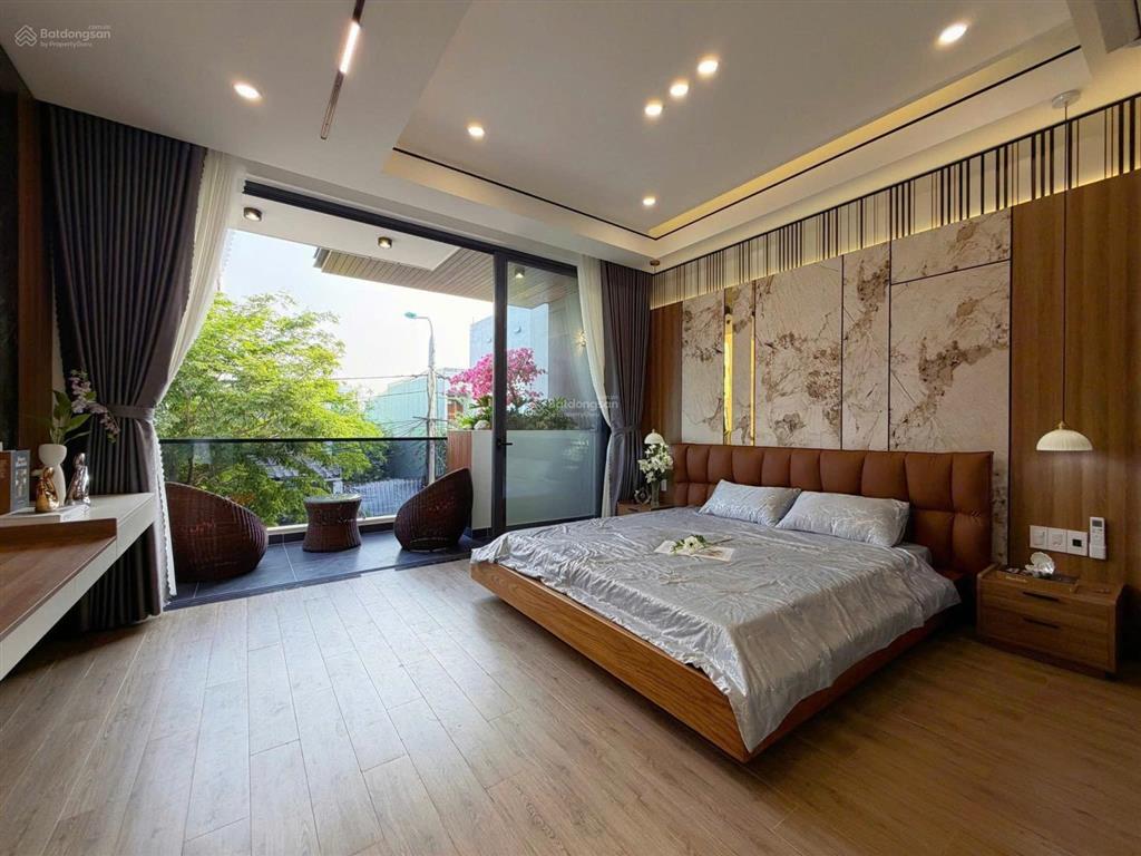 Bán nhà phố 3 tầng mới 100% hoà xuân hiện đại