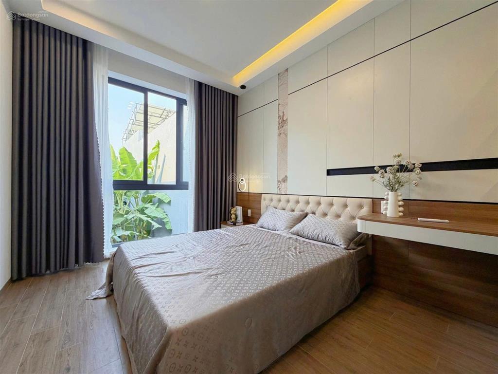 Bán nhà phố 3 tầng mới 100% hoà xuân hiện đại